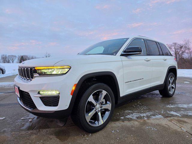 2023 Jeep Grand Cherokee Limited 4x4 2023 Jeep Grand Cherokee Limited 4x4
