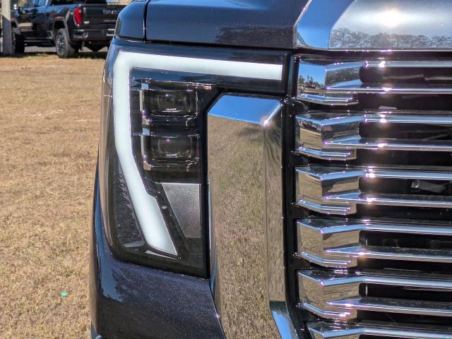 2025 GMC Sierra 2500HD 4WD Crew Cab Standard Bed Denali