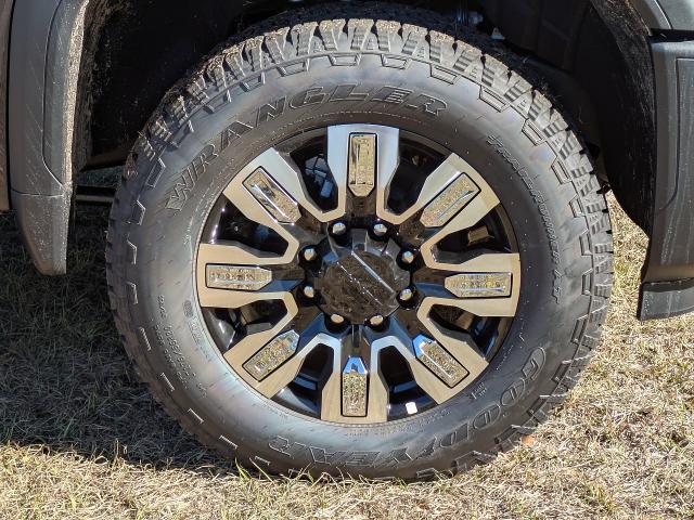 2025 GMC Sierra 2500HD 4WD Crew Cab Standard Bed Denali