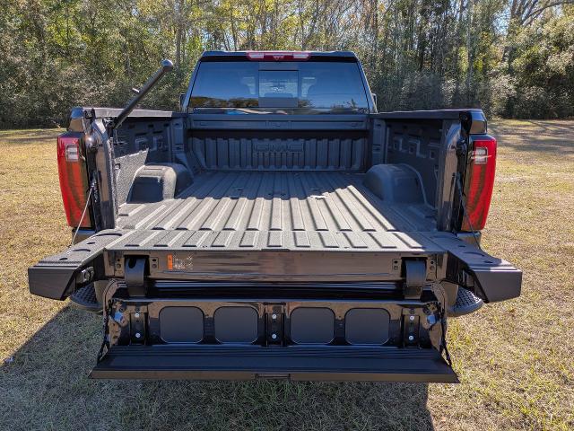 2025 GMC Sierra 2500HD 4WD Crew Cab Standard Bed Denali