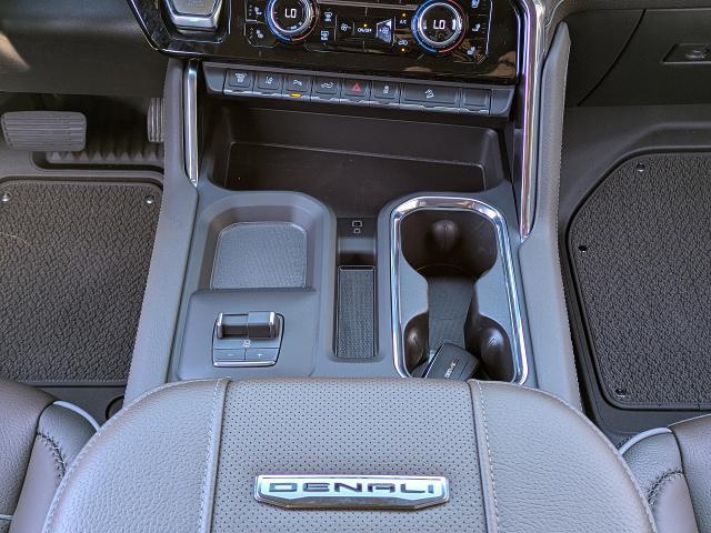 2025 GMC Sierra 2500HD 4WD Crew Cab Standard Bed Denali