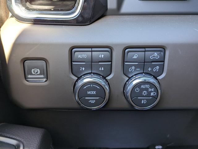 2025 GMC Sierra 2500HD 4WD Crew Cab Standard Bed Denali