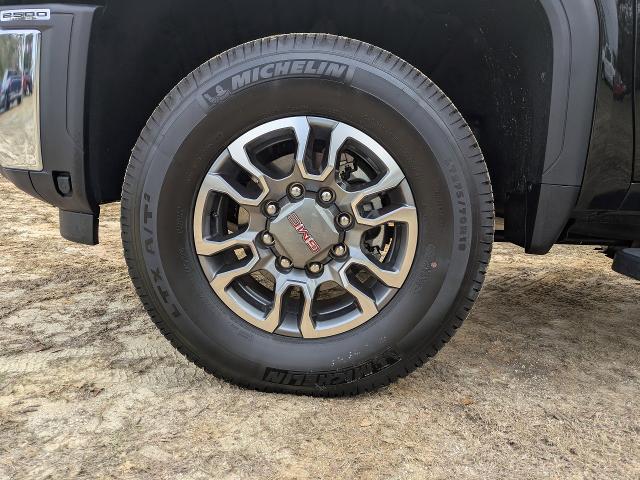 2025 GMC Sierra 2500HD 4WD Crew Cab Standard Bed SLE