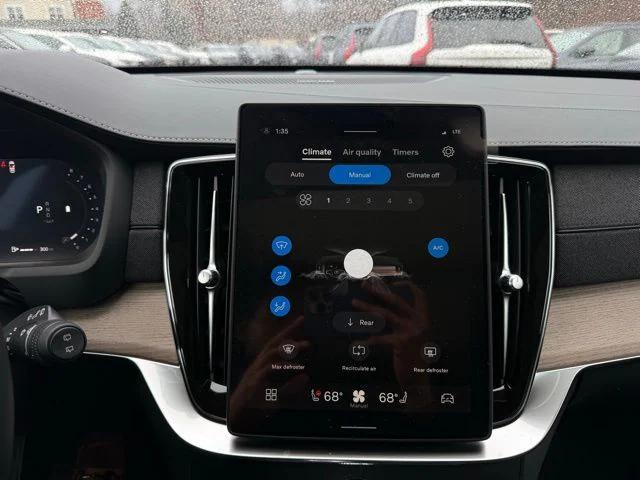 2026 Volvo XC90 B6 Plus 7-Seater