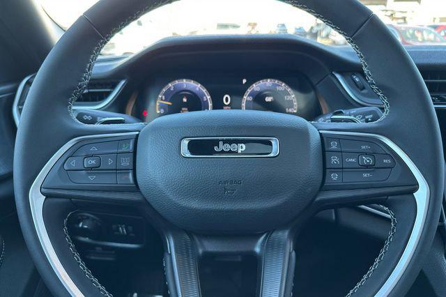 2025 Jeep Grand Cherokee Laredo X 4x2