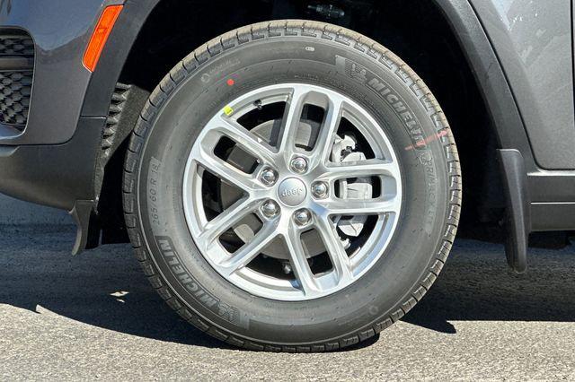 2025 Jeep Grand Cherokee Laredo X 4x2