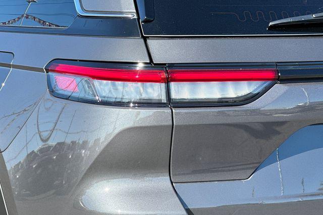 2025 Jeep Grand Cherokee Laredo X 4x2