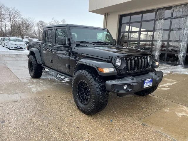 2024 Jeep Gladiator Nighthawk 2024 Jeep Gladiator Nighthawk