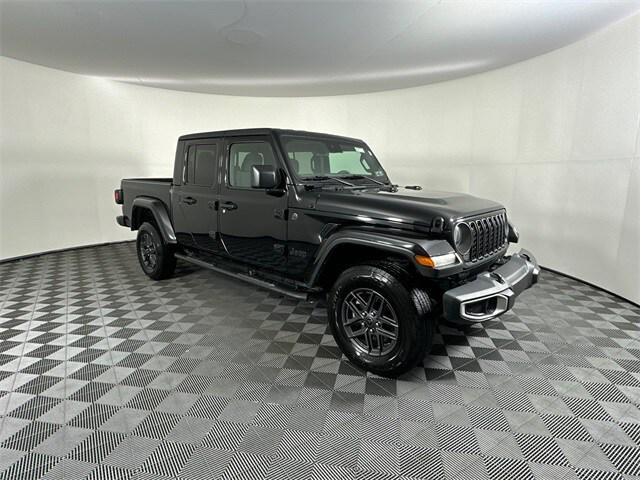 2024 Jeep Gladiator Sport S
