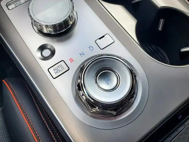 2026 Genesis GV70 3.5T Sport Advanced