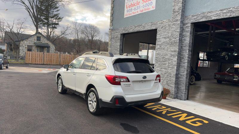 2018 Subaru Outback 2.5i Premium