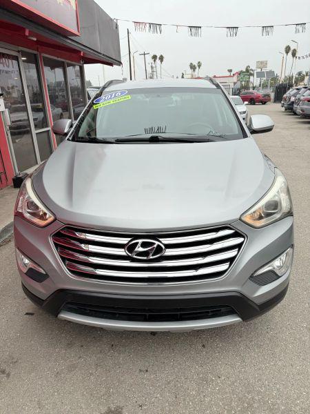 2016 Hyundai Santa Fe SE