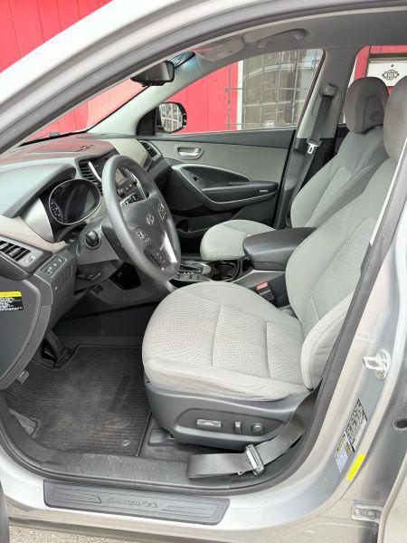 2016 Hyundai Santa Fe SE