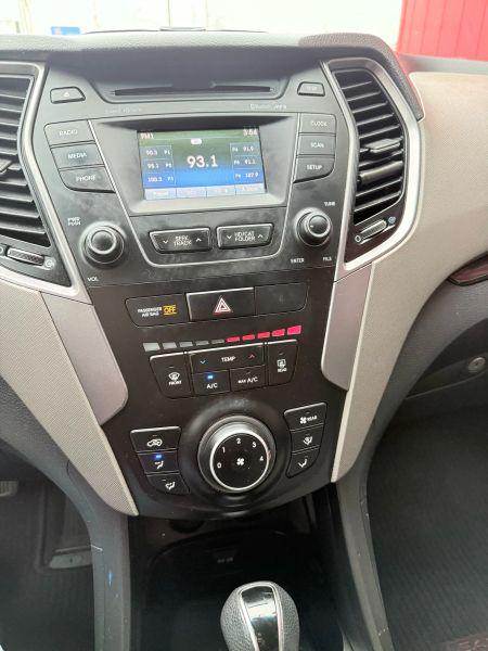 2016 Hyundai Santa Fe SE