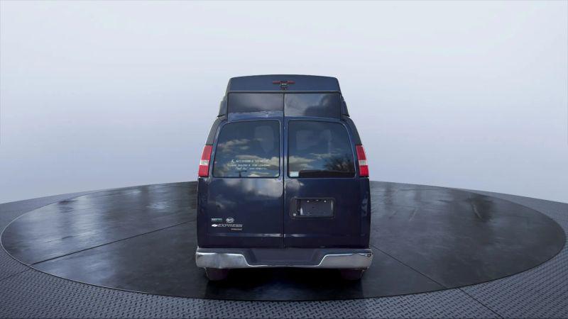 2010 Chevrolet Express LT