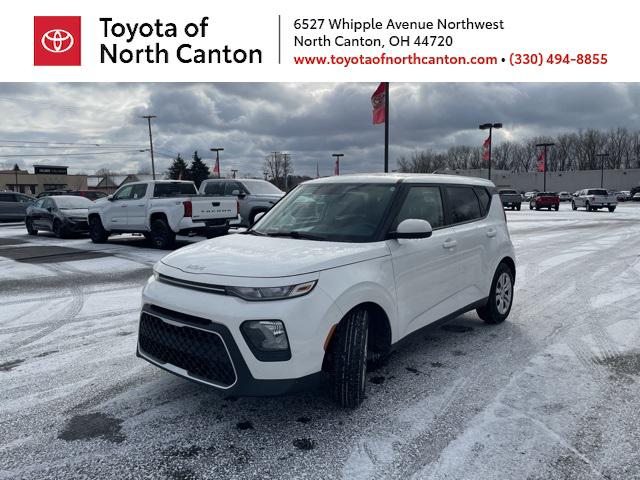 2022 Kia Soul LX's photo