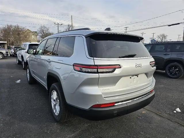 2025 Jeep Grand Cherokee L Laredo X 4x4