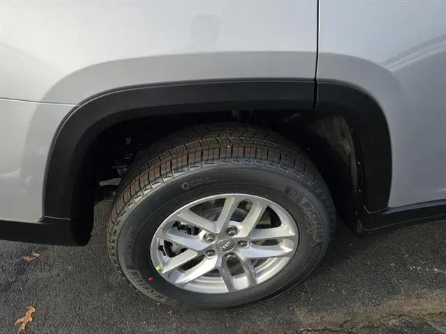 2025 Jeep Grand Cherokee L Laredo X 4x4