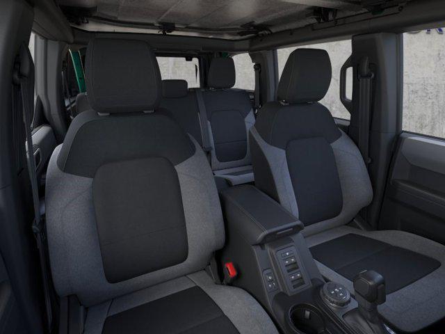 2025 Ford Bronco Base 4 Door 4x4