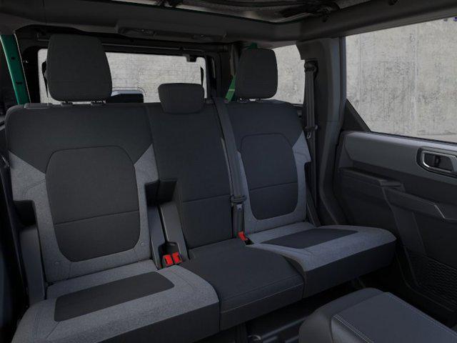 2025 Ford Bronco Base 4 Door 4x4