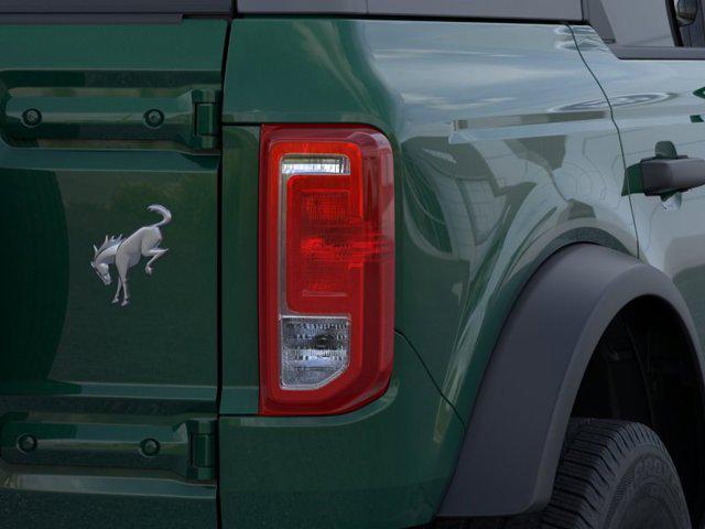 2025 Ford Bronco Base 4 Door 4x4