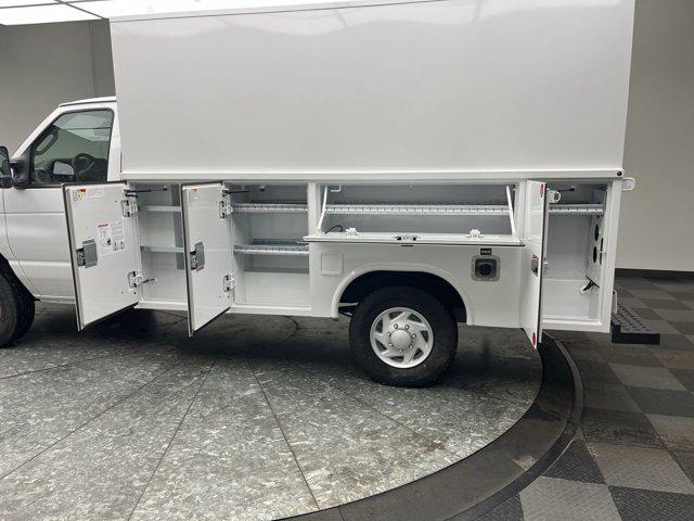 2026 Ford E-350 Cutaway Base