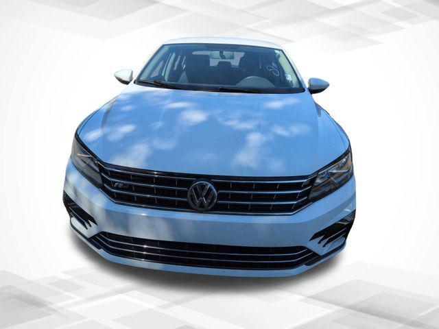 2018 Volkswagen Passat 2.0T R-Line 2018 Volkswagen Passat 2.0T R-Line