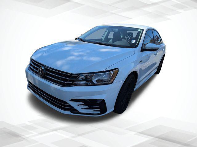 2018 Volkswagen Passat 2.0T R-Line 2018 Volkswagen Passat 2.0T R-Line