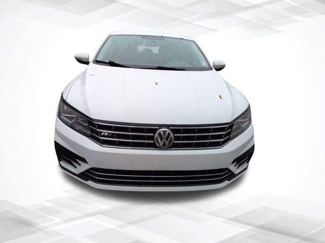 2018 Volkswagen Passat 2.0T R-Line 2018 Volkswagen Passat 2.0T R-Line