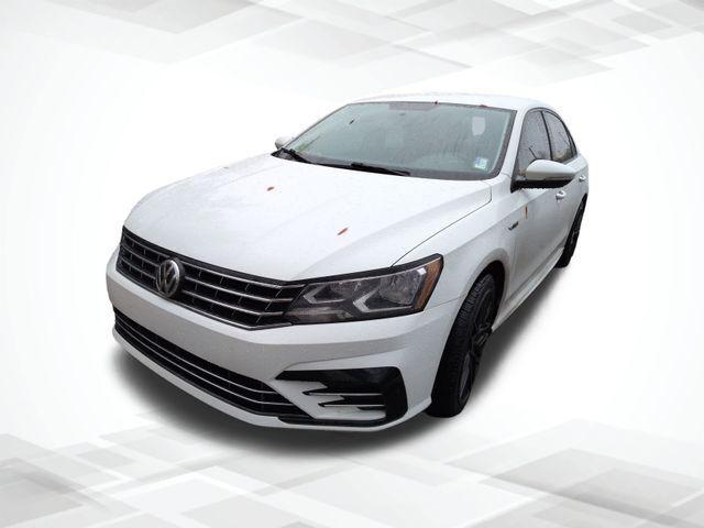 2018 Volkswagen Passat 2.0T R-Line 2018 Volkswagen Passat 2.0T R-Line