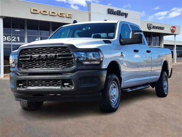 2023 RAM 2500 Tradesman Crew Cab 4x4 8 Box