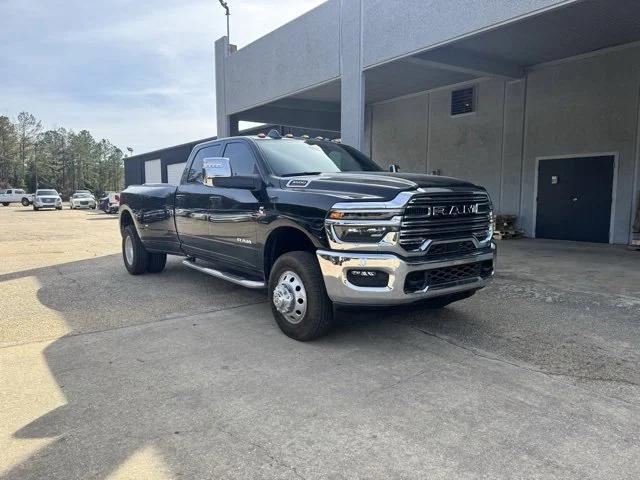 2025 RAM 3500 Laramie Crew Cab 4x4 8 Box