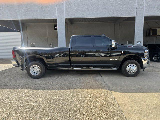 2025 RAM 3500 Laramie Crew Cab 4x4 8 Box