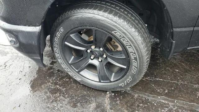 2020 RAM 1500 Big Horn Crew Cab 4x4 57 Box