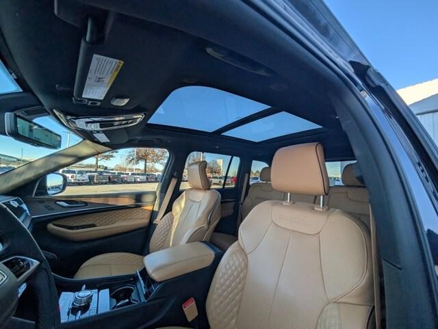 2024 Jeep Grand Cherokee Summit 4x4 2024 Jeep Grand Cherokee Summit 4x4