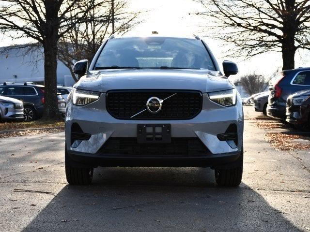 2024 Volvo XC40 B5 Core