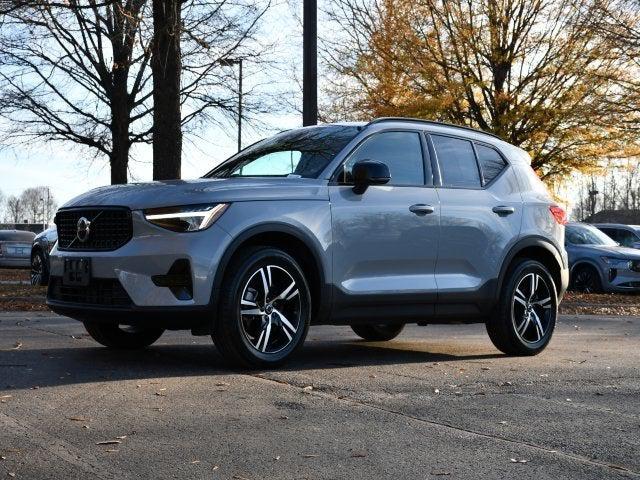 2024 Volvo XC40 B5 Core