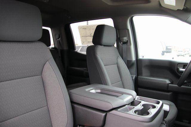 2026 Chevrolet Silverado 1500 4WD Crew Cab Standard Bed Custom Trail Boss