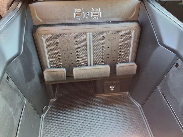 2026 Ram 3500 Laramie Crew Cab 4x4 8' Box