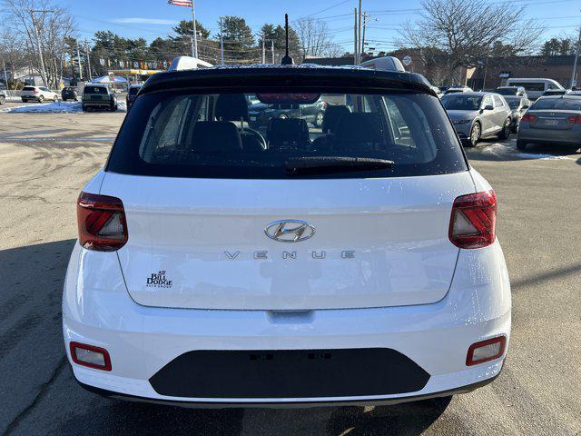 2026 Hyundai Venue SEL w/Two-Tone Roof