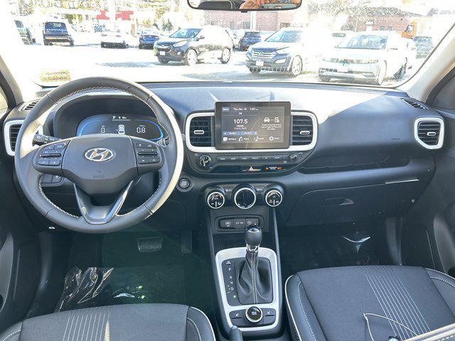 2026 Hyundai Venue SEL w/Two-Tone Roof