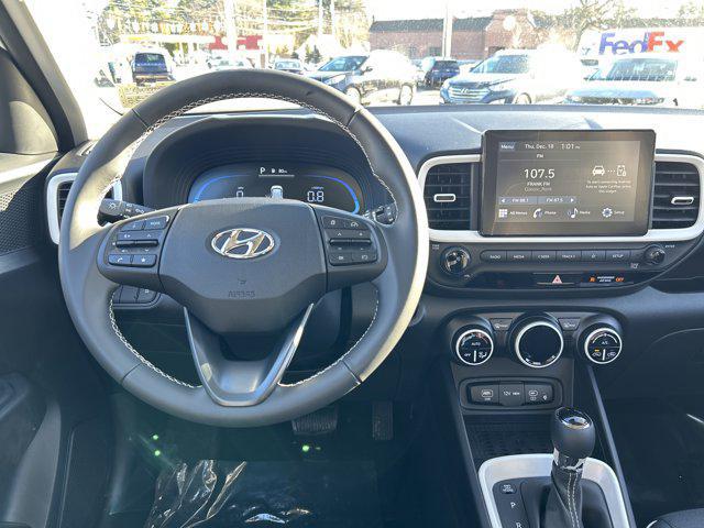 2026 Hyundai Venue SEL w/Two-Tone Roof