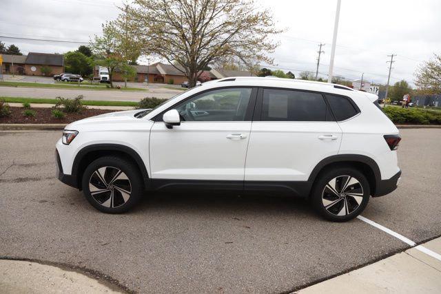 2025 Volkswagen Taos 1.5T SE