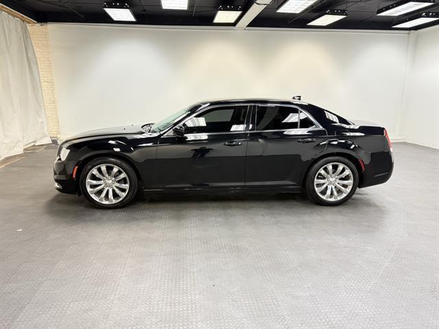 2018 Chrysler 300 Touring L 2018 Chrysler 300 Touring L