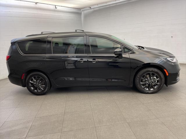 2025 Chrysler Pacifica PACIFICA SELECT