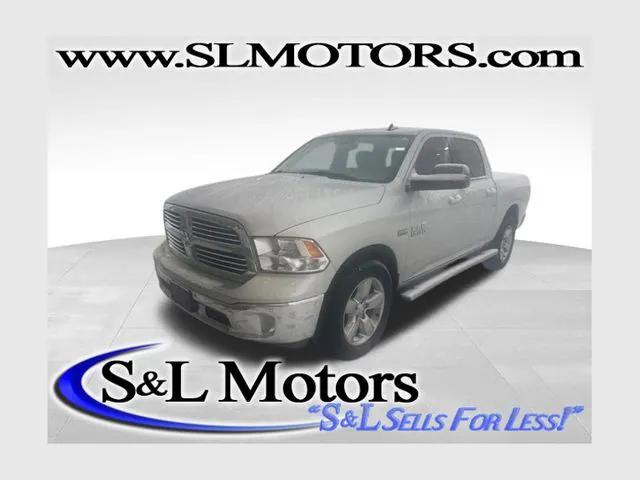 2017 RAM 1500 Big Horn Crew Cab 4x4 57 Box