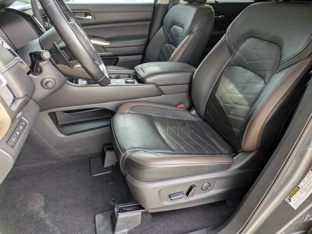 2022 Nissan Pathfinder Platinum 4WD