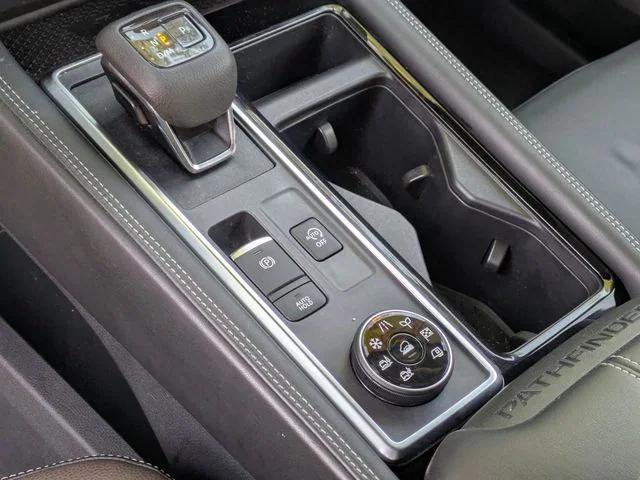 2022 Nissan Pathfinder Platinum 4WD