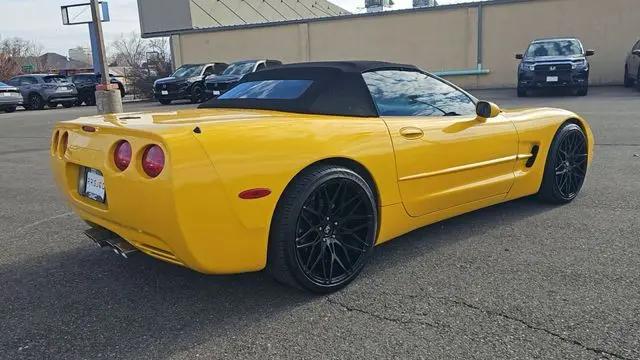 2004 Chevrolet Corvette Base