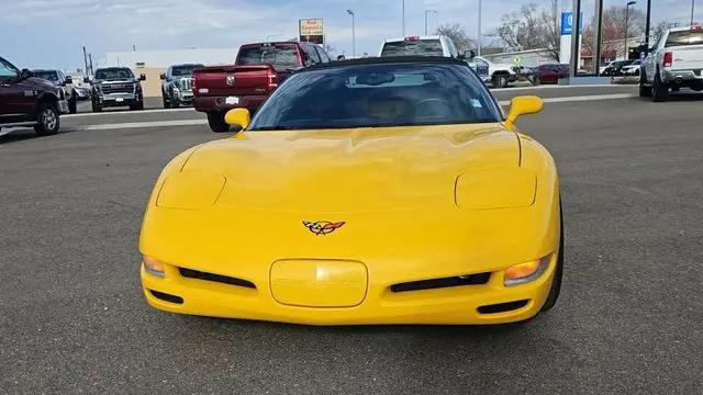 2004 Chevrolet Corvette Base